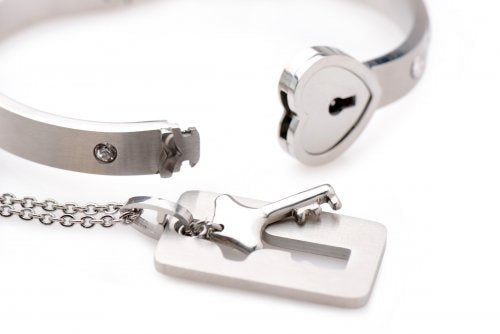Master Series Cuffed Locking & Key Necklace - iVenuss